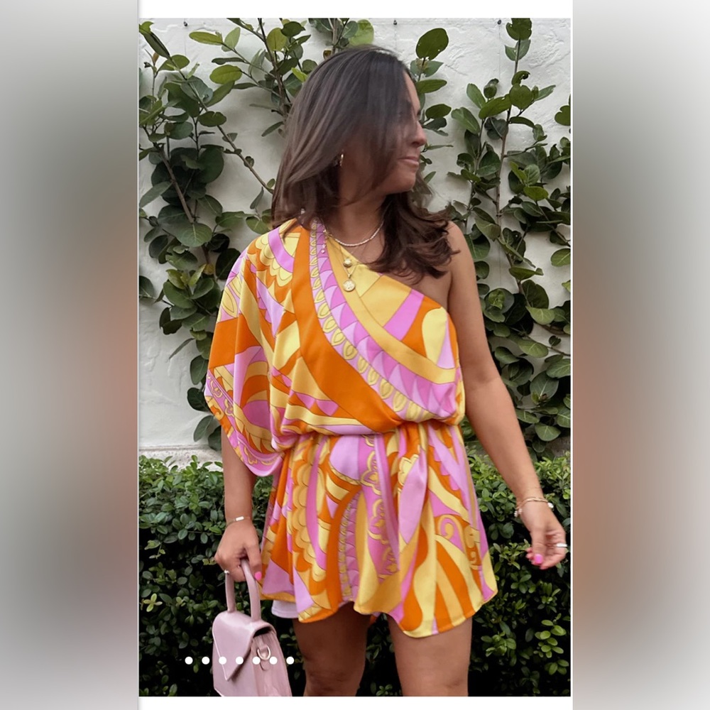 show Me Your Mumu dress, one shoulder with tie around waist. Runs large